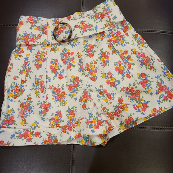 Sezane Rome Short - Picture 3 of 7